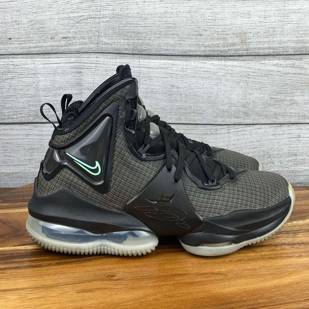 Nike LeBron 19 Black Aqua Basketball Shoe DD0418-003 Youth Sneaker Size 5.5
